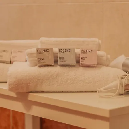 Giardino Al Tramonto شقة Perledo