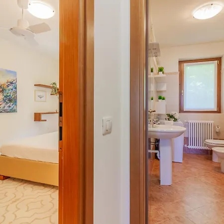 شقة Giardino Al Tramonto Perledo